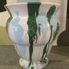 vaso fatto al tornio con smalto di vari colori